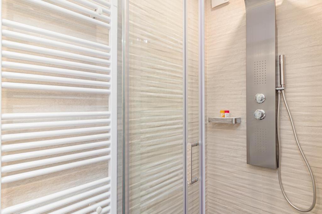 N&G New Apartment Stoja Beach Pula Exterior foto